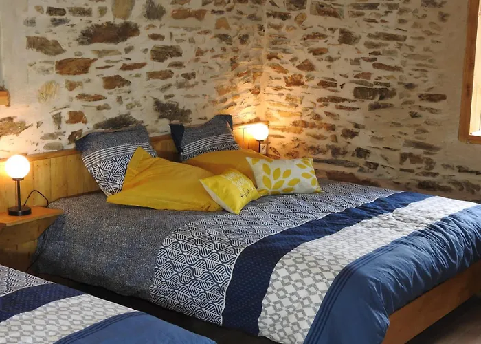 Penzion D'hotes De Charme Pierres Anciennes, Confort Et Nature 3*